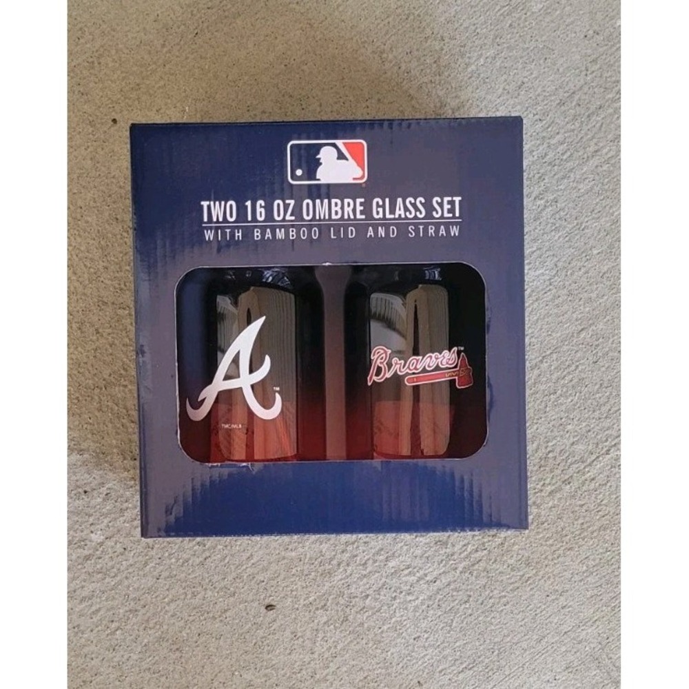 ATLANTA BRAVES TWO 16OZ RED OMBRE GLASS SET WITH BAMBOO LID & STRAW